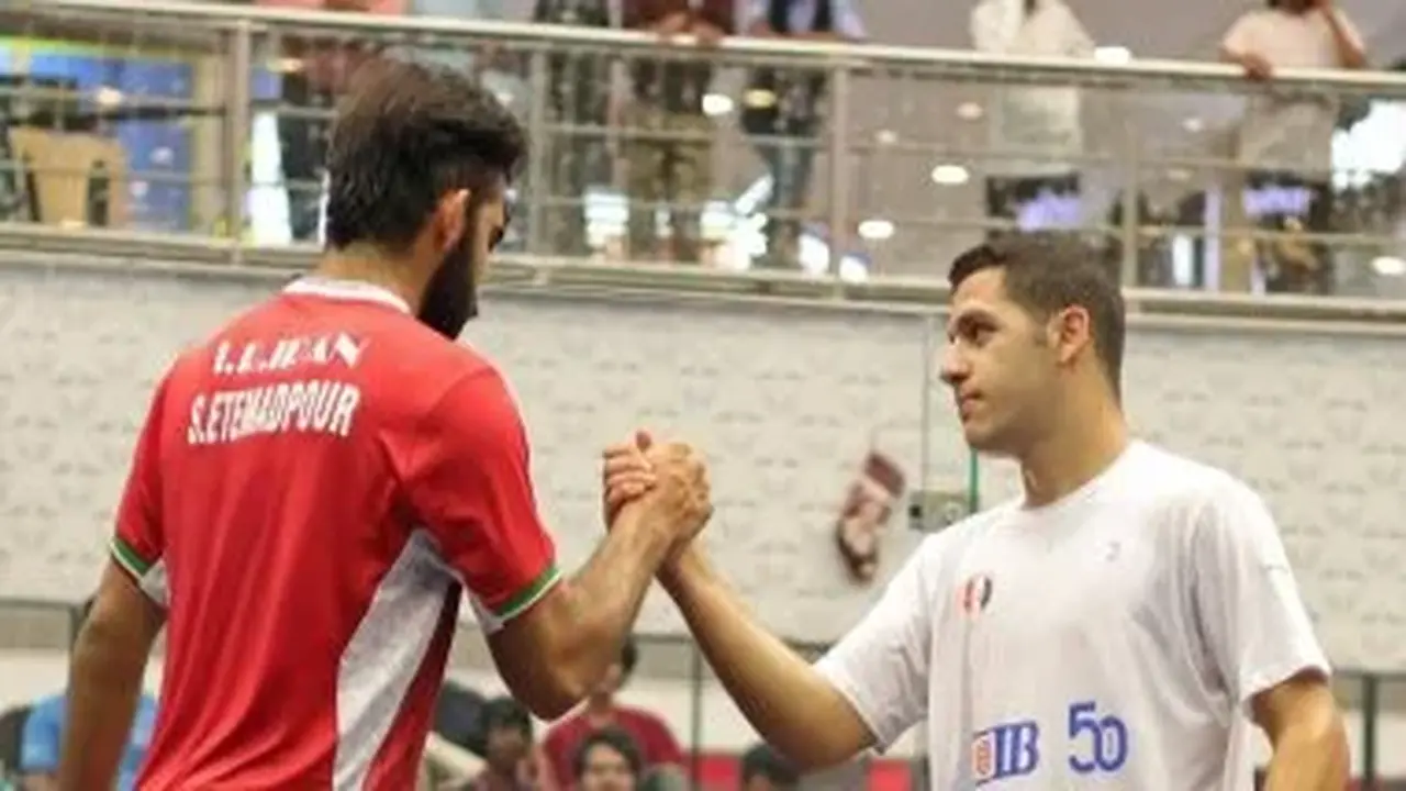 مصر تستهل بطولة كأس العالم للاسكواش في الهند بفوز كبير 4-0 على إيران